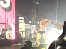 Heavy Lungs / IDLES on Oct 18, 2018 [470-small]