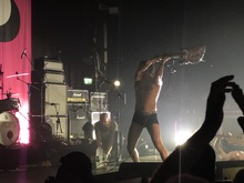 Heavy Lungs / IDLES on Oct 18, 2018 [472-small]