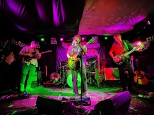 Alex Lahey / COMFORTS on Oct 10, 2023 [377-small]