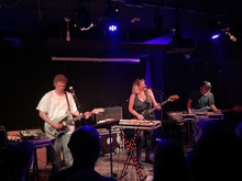 Pip Blom, Hailu Mergia / Pip Blom / Oscar Browne / Divorce / Wicketkeeper on Oct 21, 2023 [673-small]