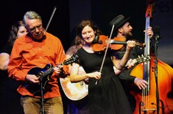 Red Tail Ring / The Carper Family / The Foggy Hogtown Boys on Nov 29, 2013 [285-small]