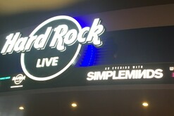 Simple Minds on Oct 11, 2018 [062-small]