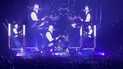 Queen + Adam Lambert / Queen + Adam Lambert on Oct 27, 2023 [638-small]