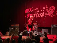 Amyl and the Sniffers / Die Spitz on Oct 25, 2023 [218-small]