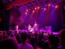 Die Spitz, Amyl and the Sniffers / Die Spitz on Oct 25, 2023 [220-small]