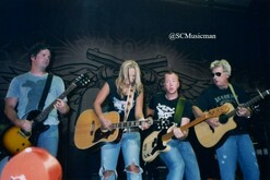 Dierks Bentley / Miranda Lambert / Randy Rogers Band on Oct 12, 2006 [222-small]