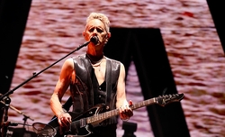 Depeche Mode / DIIV on Oct 10, 2023 [638-small]