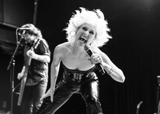 Amyl and the Sniffers / Die Spitz / Gymshorts on Nov 4, 2023 [831-small]