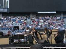 Lenny Kravitz, U2 / Lenny Kravitz on Jun 4, 2011 [229-small]