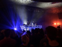 Flight Facilities / pluko on Oct 3, 2018 [382-small]
