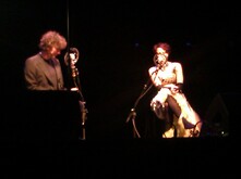 Amanda Palmer & Neil Gaiman on Nov 4, 2011 [302-small]