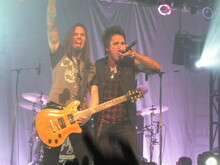 Papa Roach / Kill Hannah on Nov 7, 2009 [777-small]