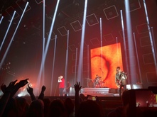 Nothing But Thieves on Nov 19, 2018 [237-small]