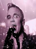 Robbie Williams on Nov 16, 2023 [538-small]