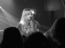 Caitlin in close up, wych elm / Cuckoo Spit / Bella Artois on Nov 17, 2023 [301-small]