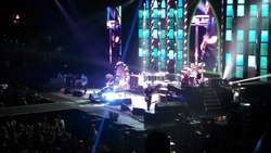 Foo Fighters / Gary Clark Jr. on Oct 5, 2015 [224-small]