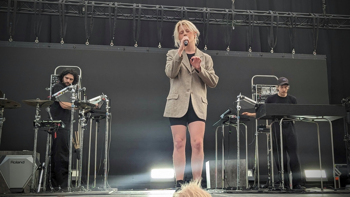 Zaho De Sagazan Concert & Tour History (Updated for 2025 2025