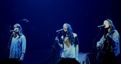 Angus & Julia Stone / The Staves on Nov 9, 2014 [395-small]