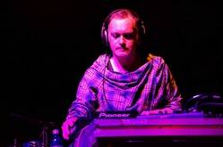 Anna Calvi / Barbecute Björn on Jan 15, 2019 [185-small]