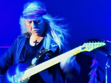 Joe Satriani / John Petrucci / Uli Jon Roth on Mar 27, 2018 [686-small]