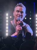 Robbie Williams on Nov 30, 2023 [097-small]