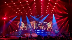 tags: Scorpions, Paris, Île-de-France, France, Accor Arena - Scorpions / JJ Wilde on May 17, 2022 [308-small]