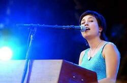 tags: Missy Higgins - Wave Aid - The Tsunami Relief on Jan 29, 2005 [093-small]