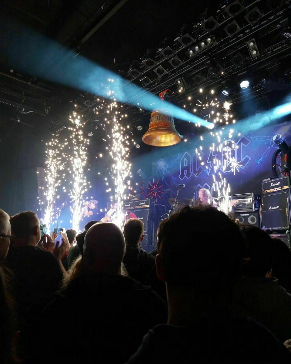 AC/DC UK -50 years AC/DC Concert & Tour History | Concert Archives