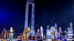 tags: Tinariwen, Arles, France, Theatre Antique - Les Suds 2023 on Jul 10, 2023 [194-small]