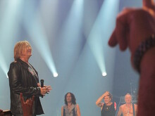 Def Leppard on Apr 13, 2013 [914-small]