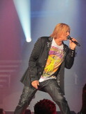 Def Leppard on Apr 13, 2013 [917-small]