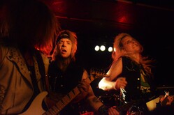 Thundermother / Snakebite on Nov 16, 2016 [121-small]