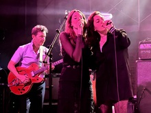 tags: Broken Social Scene, Toronto, Ontario, Canada, The Concert Hall - Broken Social Scene / Natural Light on Dec 15, 2023 [916-small]