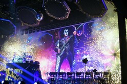 KISS / The New Roses on Jun 24, 2022 [215-small]