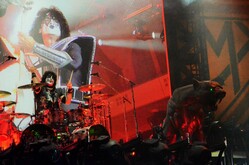 KISS / The New Roses on Jun 24, 2022 [252-small]