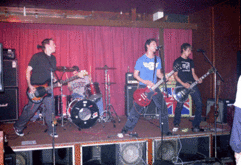 Woolworthy / Scarper! / Gifthorse on Sep 30, 2001 [153-small]