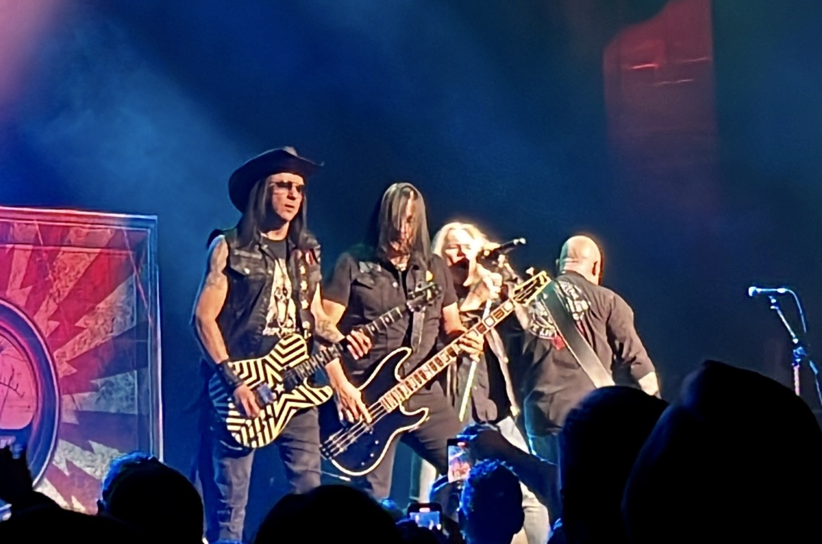 Warrant Concert & Tour History (Updated for 2024) Concert Archives