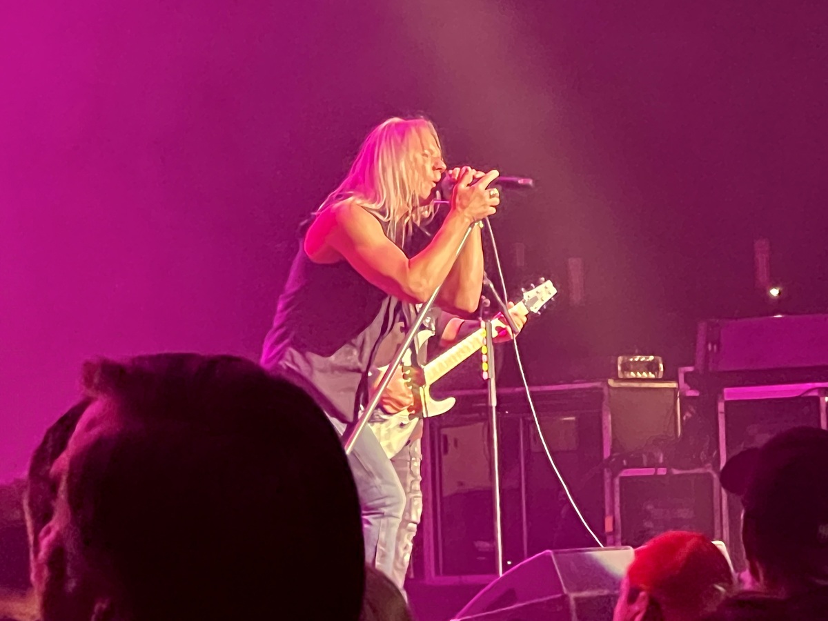 Warrant Concert & Tour History (Updated for 2024) Concert Archives