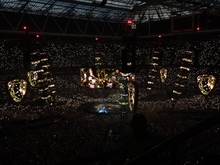 Ed Sheeran / Maisie Peters / Cat Burns on Jul 14, 2022 [022-small]