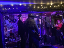 The Singing Loins - The Ship Inn, Gillingham, The Singing Loins / The Lost Revellers / Glen Barnes on Dec 23, 2023 [563-small]