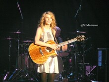 Taylor Swift / Love and Theft on Feb 28, 2008 [024-small]