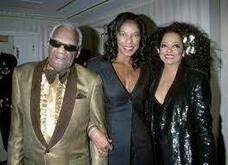 Rock and Roll Hall of Fame Induction Ceremony (2000), tags: Ray Charles, Diana Ross, Natalie Cole, New York, New York, United States, Waldorf-Astoria Hotel - New York City - 15th Annual Rock & Roll Hall of Fame Induction Ceremony 2000 on Mar 6, 2000 [304-small]