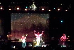 Cake / Blue October / Dirtfoot / Peach Truck Republic on Jul 25, 2009 [183-small]