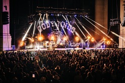 Cody Jinks / Charles Wesley / Erin Viancourt on May 19, 2023 [746-small]
