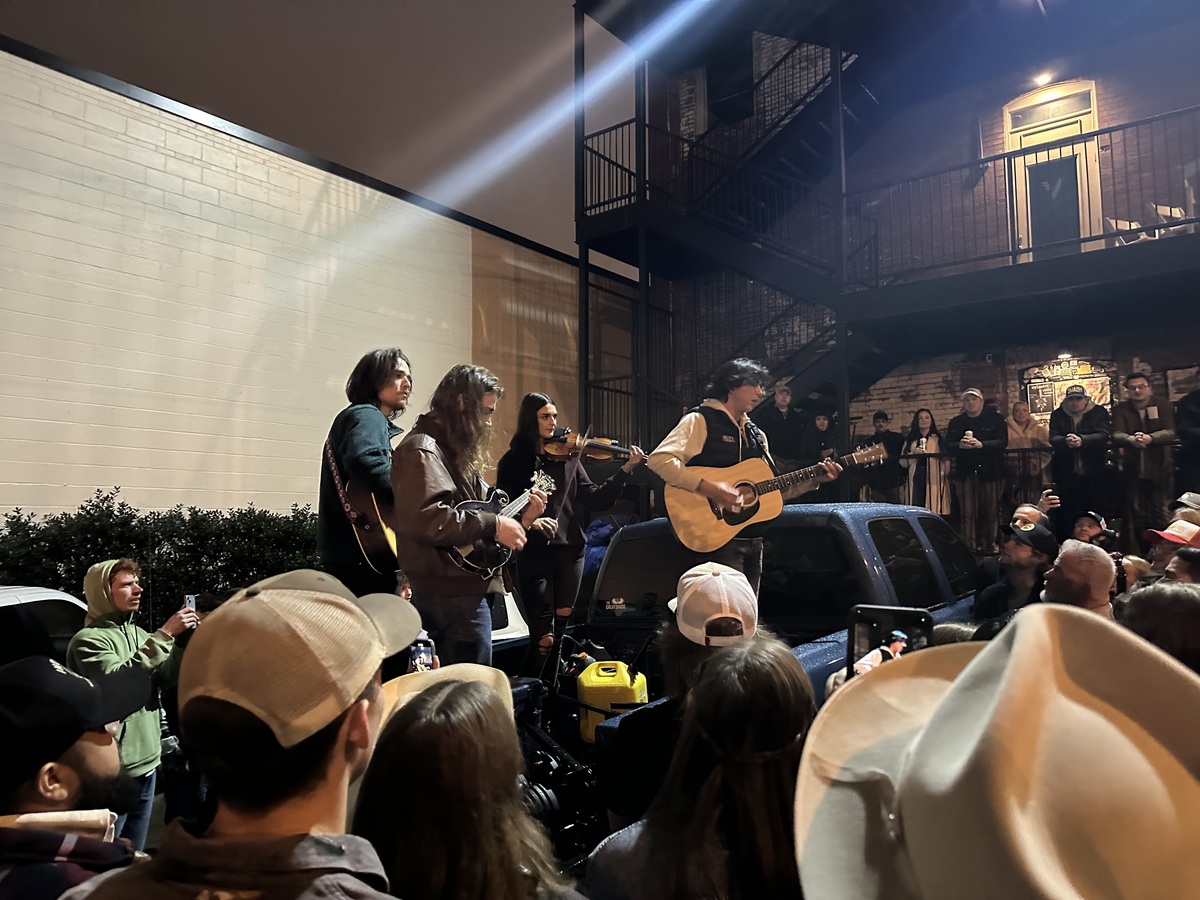 Wyatt Flores Concert & Tour History (Updated for 2024) Concert Archives