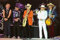 Cheap Trick on Oct 12, 2023 [862-small]