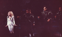 Dolly Parton on Jun 25, 1989 [879-small]