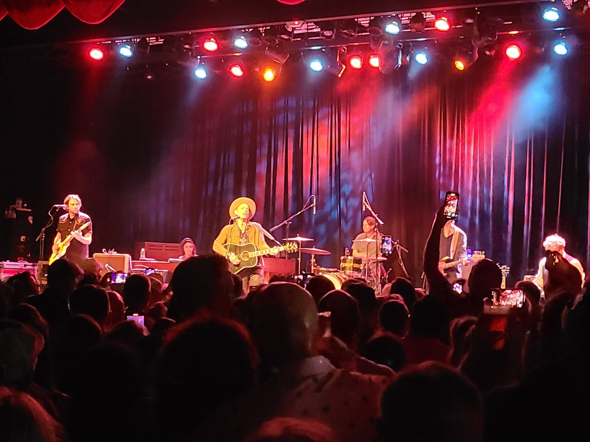 The Wallflowers Concert & Tour History (Updated for 2024) Concert