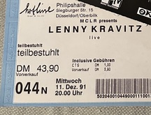 Lenny Kravitz on Dec 11, 1991 [962-small]