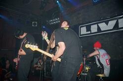 Agrokulcher / Mugg / Two Hit Creeper / Pressure 4-5 / Allergic / LIVID (LA) on Oct 14, 2000 [421-small]